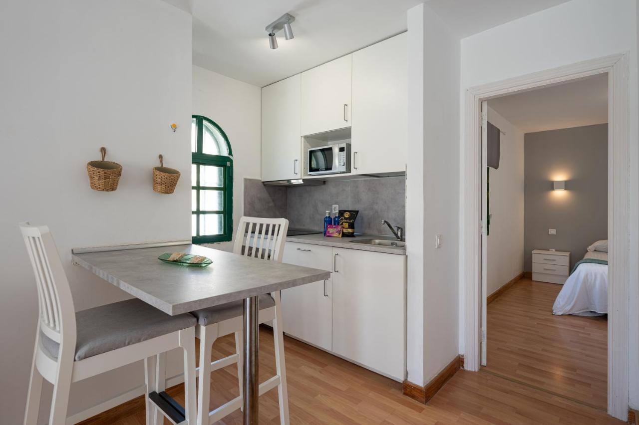 Homeforguest Apartment With Pool And Terrace 1 Min From The Beach Κοραλέχο Εξωτερικό φωτογραφία