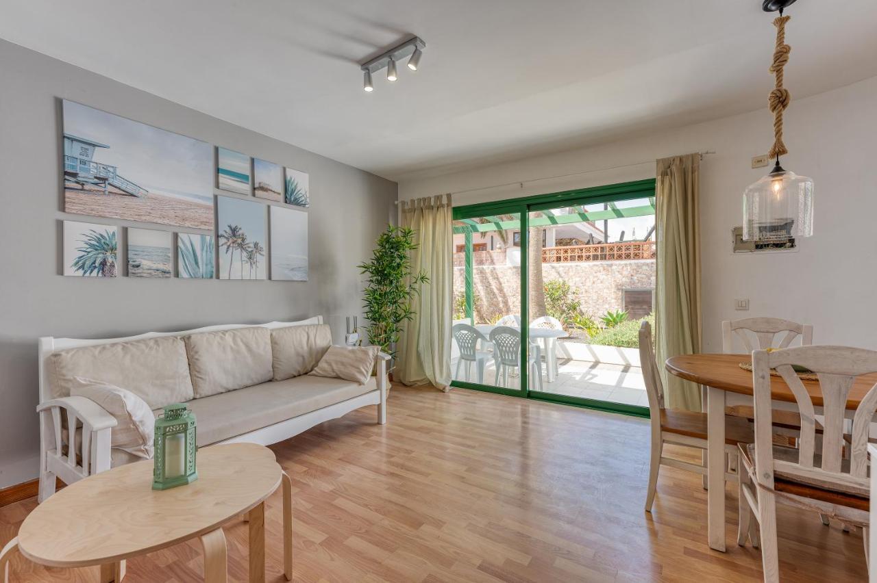 Homeforguest Apartment With Pool And Terrace 1 Min From The Beach Κοραλέχο Εξωτερικό φωτογραφία